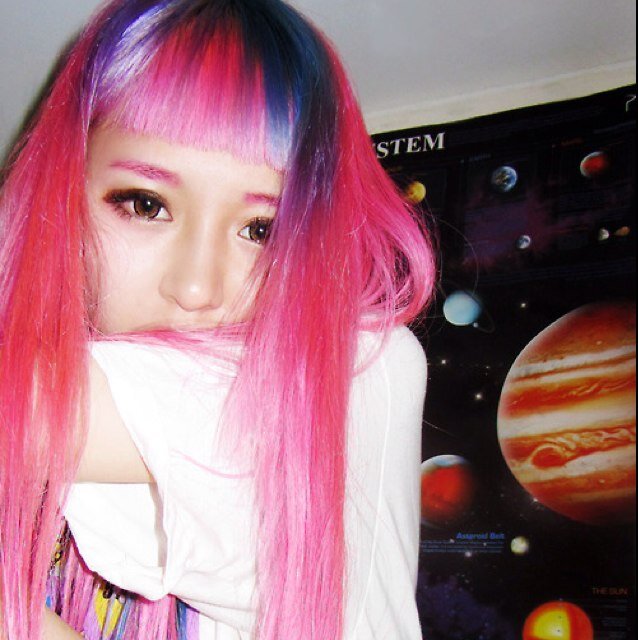 Welcome to Chinese model and kawaii queen Eva Cheung‘s electric candyland, complete with Care Bears, plenty of pink