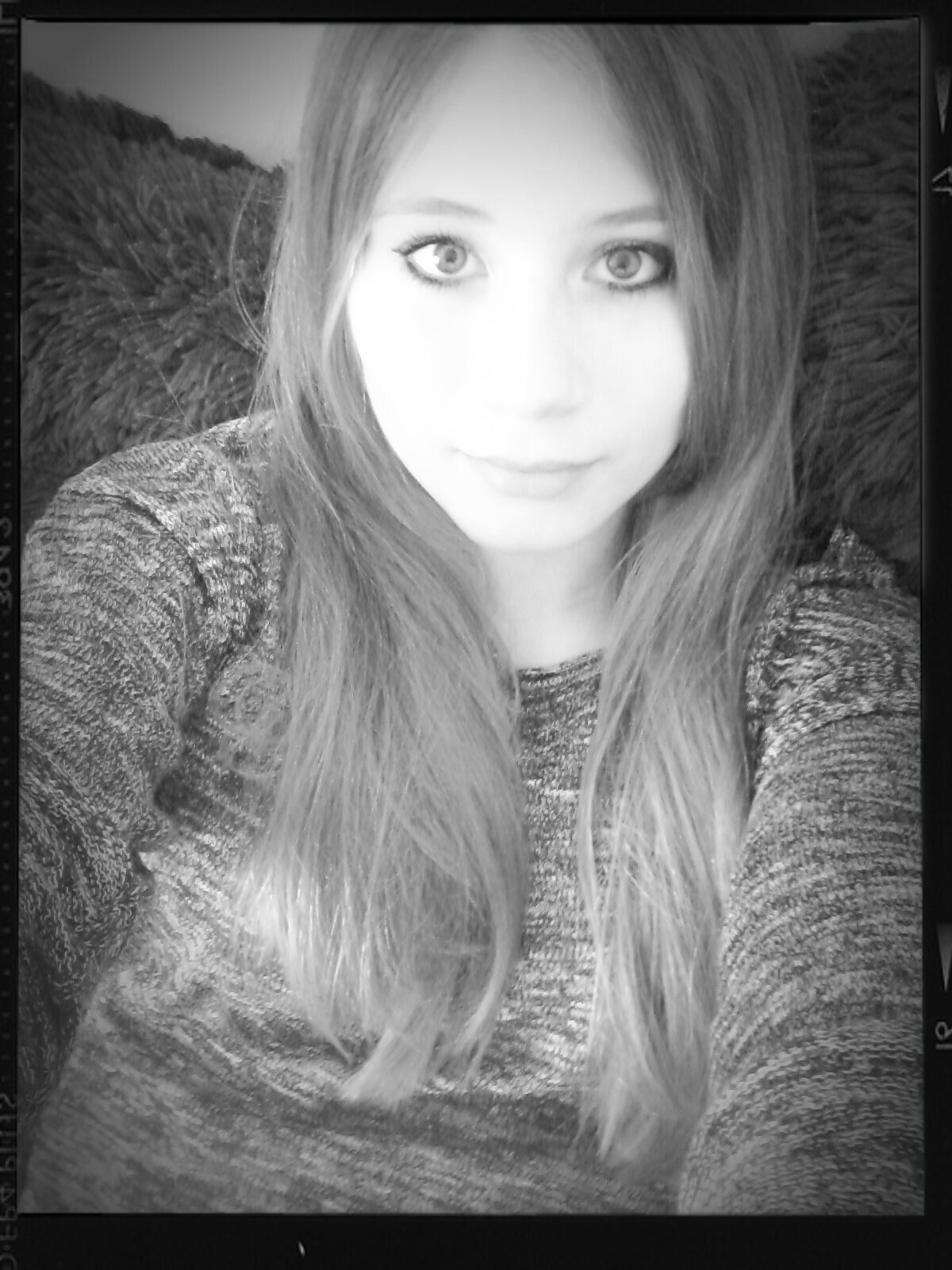 I'm 15 years old and directioner :) if there 're any questions ask! I follow back :) ♡ tbci ;)