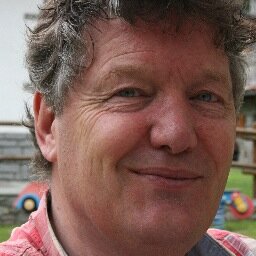 Gedreven professional en manager. Systeemdenker met passie voor duurzame ontwikkeling op menselijke maat. Inhoud én proces. Ik Twitter op persoonlijke titel.