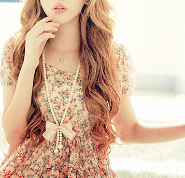 Girly tweets that females will love! Ladies, listen up. Boys - learn something!