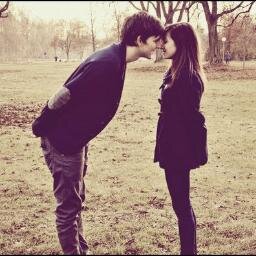 Untuk pertama kalinya aku datang hatimu setelah beberapa lama aku hanya berani merindukanmu lewat mimpi. FOLLOW @Romantwit_ID untuk tweet romantis lainnya. :)