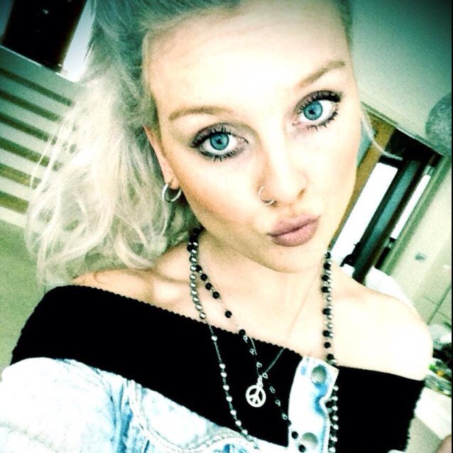 PLEASE GO FOLLOW @calumccino_ OK I FOLLOW BACK AND IT WOULD MEAN SO MUCH THANKS FOR READING ILY❤