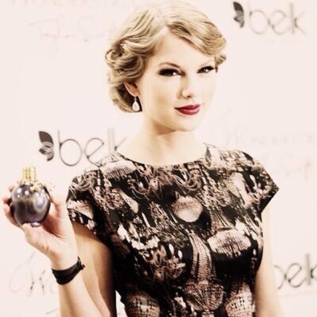 Free follow from @tswiftcandle