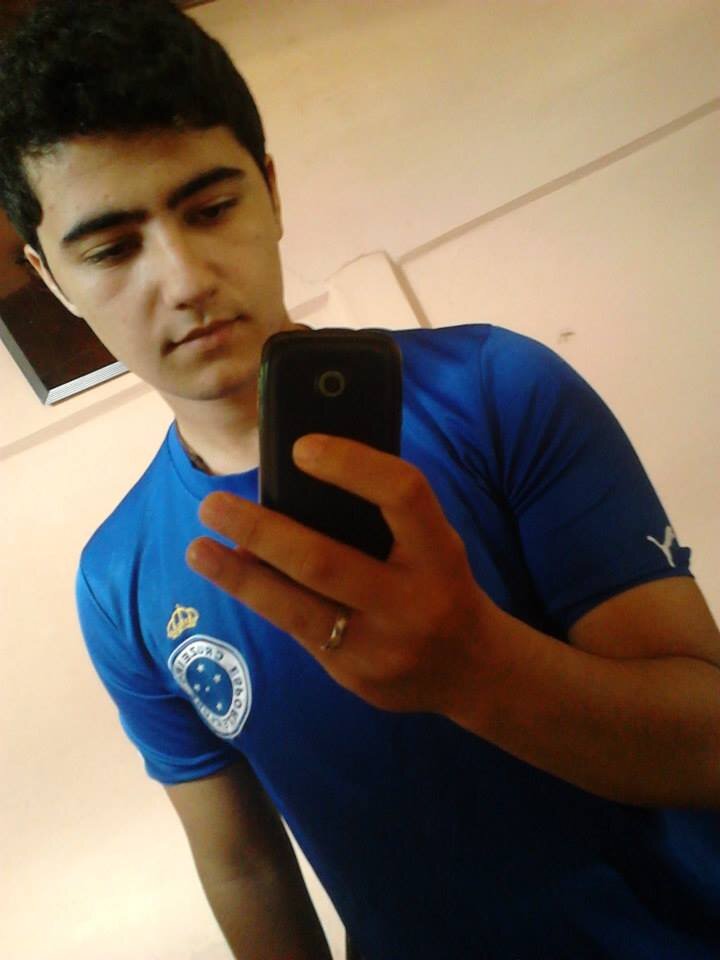 Vivo cada dia projetando minha vida;em busca da felicidade!