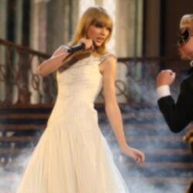 Free follow from @tswiftcandle
