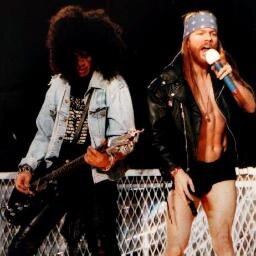 World renowned guitarist  all about on slash  and guns n roses we have the rock and roll in the veins