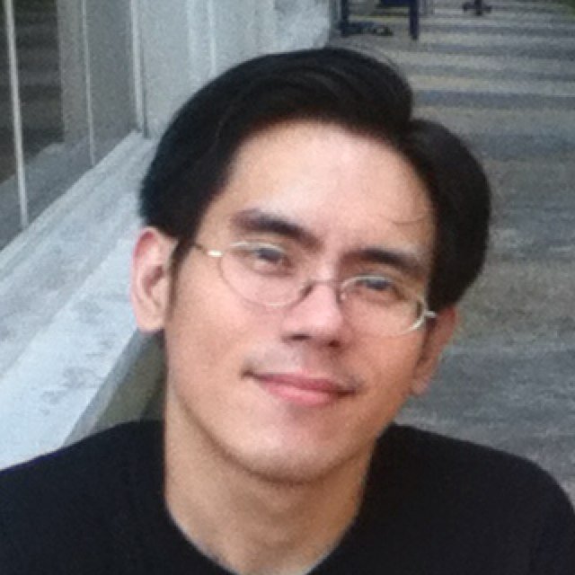 bendaresall's profile picture. Living it up!