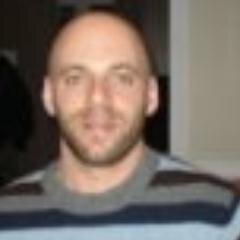 Superviseur en approvisionnement, amateur de hockey et de motoneige. Papa comblé. Le sang du CH et des Dallas Cowboys coule dans mes veines.