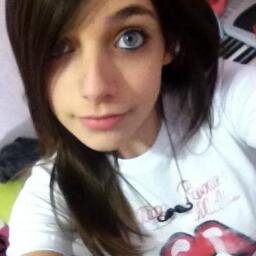 To sem saco pra ficar escrevendo a bio Mas...Pergunta aí u.u http://t.co/EOJfjcsNUO