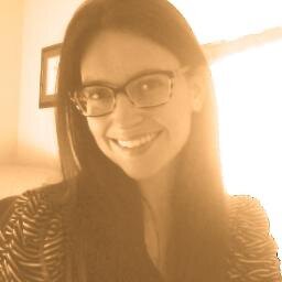 Passionate about food/resto/bubbly/life/citron/vino/voyage/yoga.