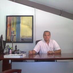 Ing. Electromecánico con Especialidad en Administración.