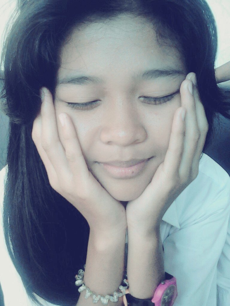 :* faiz akbar  :*