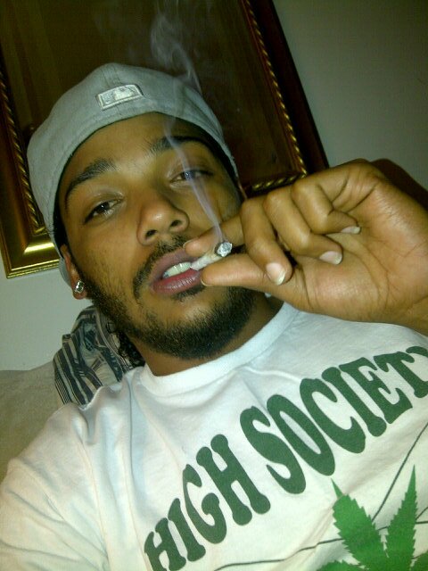 #LOC #TRU                                     #DollarMakeThatLameSwitch        #Pimps^HoesDown #SHITDON'TSTOP  #GameDontWait                     keeeeep Smokinn