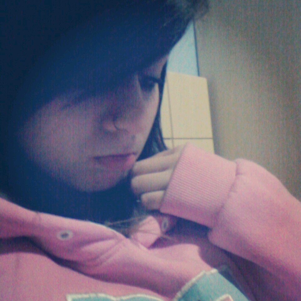 vou casar com a minha cama, sem mais u.u