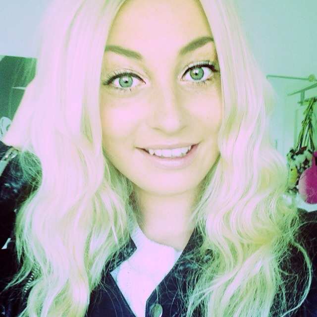 martinazentio's profile picture. Fear is stupid. So are regrets.