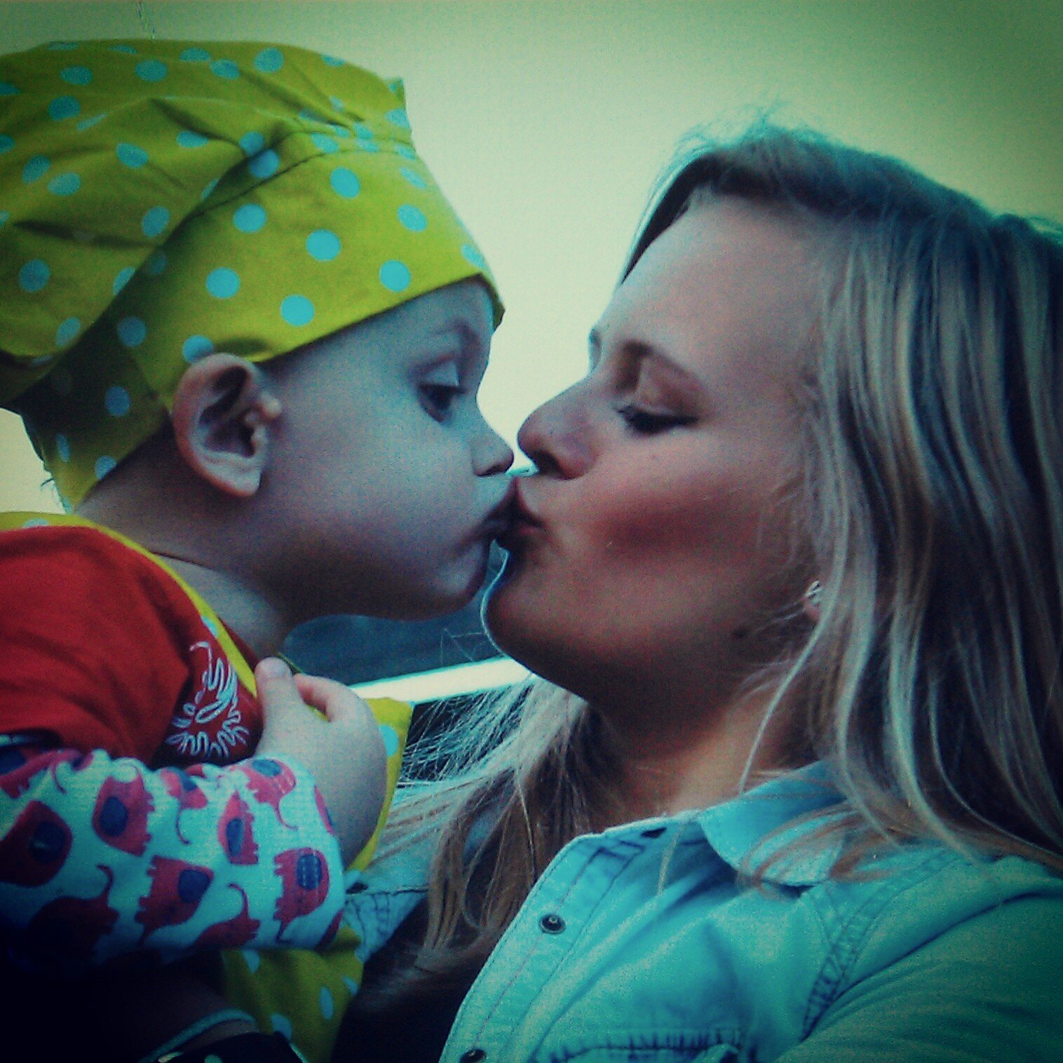 ♥ ♥ ♥ ♥. (:)€=