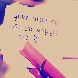 Tweeting about things you can relate in 140 characters or less♡

~Emmen&Caitlin