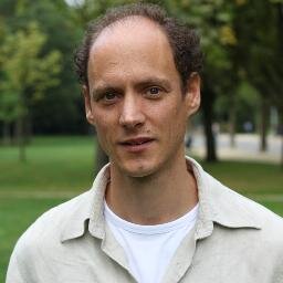 I help students to discover their questions |  lecturer @uva | PhD research @wur supervised by @ArjenWals | trainer @PBDialoog |