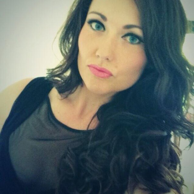 @HollyHendo85