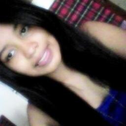 :D Soi una chica adorable *.* 
divertidaa:33 ..me gusta compartir con la personas q amo   C: 

Amo la MSICA electronica :D