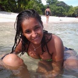 Si tu m'aime suis moi, si tu ne me connais pas, suis moi quand même, tu finiras par m'aimer !! Follow et je te follow back juste après :D
