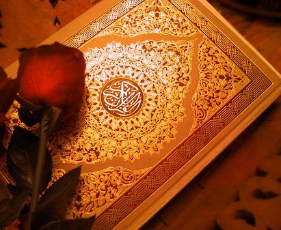 قال رسول الله - صلى الله عليه وسلم - : ((من قرأ حرفاً من كتاب الله فله به حسنة ، والحسنة بعشر أمثالها ، ﻻ أقول الم حرف ، ولكن ألف حرف ولام حرف وميم حرف )).