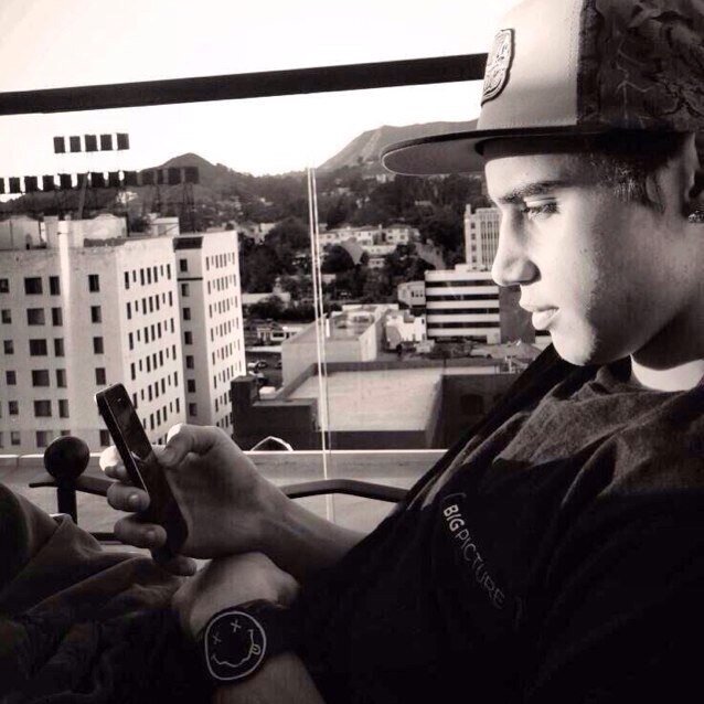 just a reminder that you should smile bc jai brooks followed you ♡ @lukeyshoran