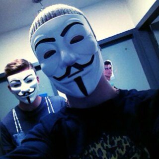 Oude twit gehackt niewue twit dus / BRL / on the movement