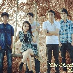 Dhidi - Lead Guitar, Riyan - Rythm Guitar, Ridwan - Bassist, Rizal - Drums , Wiwit - Vocals