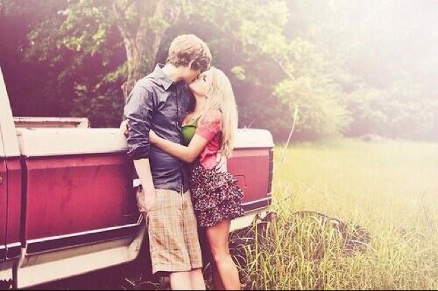 Just a country girl tweeting about my country Prince Charming.❤