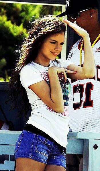 I love football, I need food, love to dance, I love all that I am and will never change anything in me