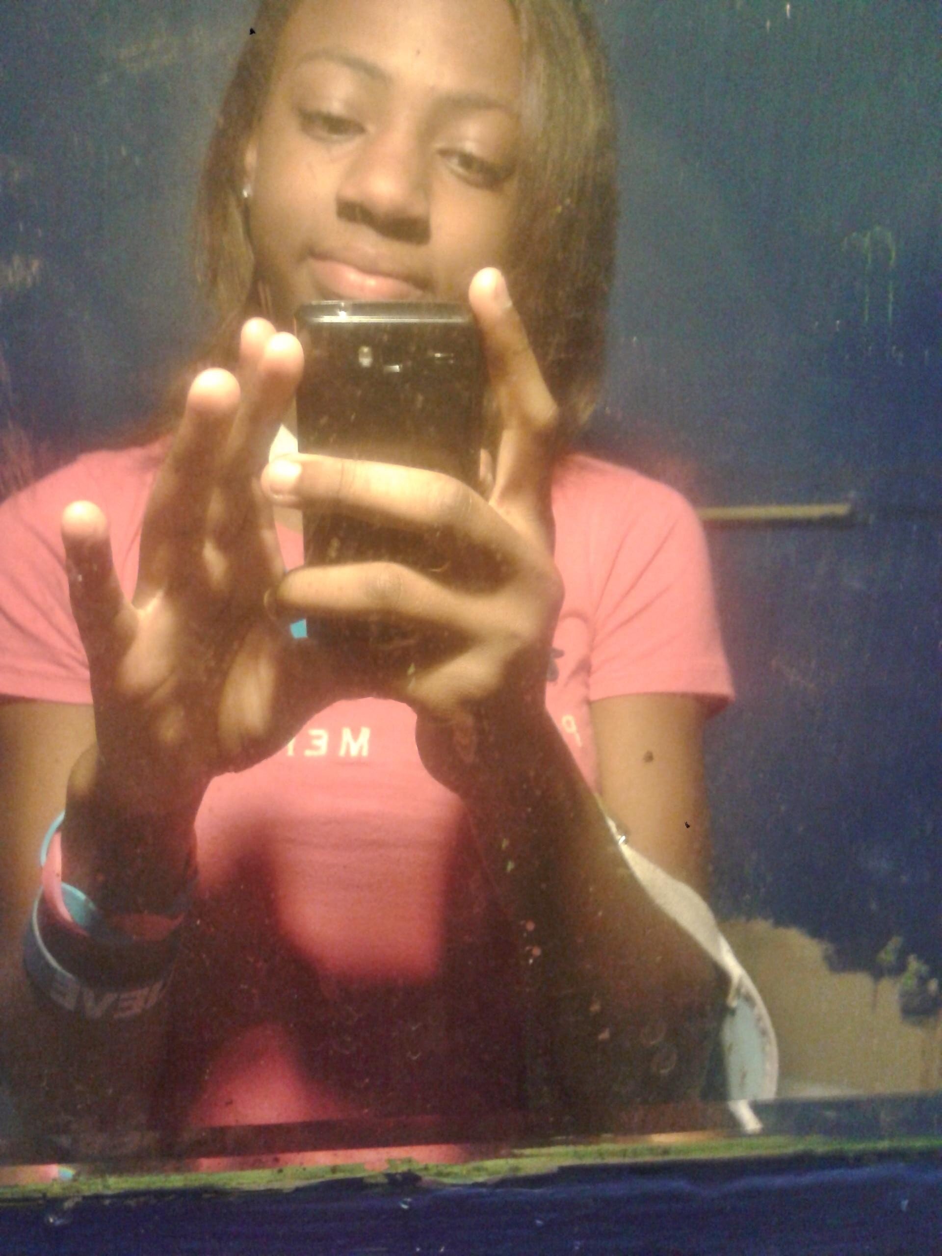 luving_meh's profile picture. dont judge meh the way i look or wat i put on here because if you really get to know me you will love me