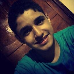 Amo futebol, pizza e garotas *--*. Não necessariamente nesta ordem
