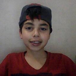 Sorria bonito e deixe os outros quererem descobrir qual é o segredo que faz você rir.