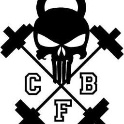 We have dedicated 100% of our space to function as a CrossFit school, where our athletes practice constantly varied, functional movements at high intensity.