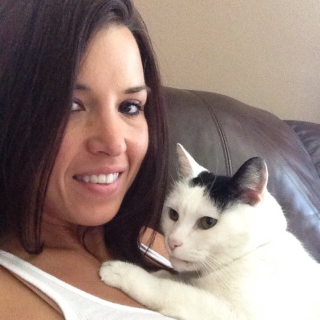 BobieSue's profile picture. Web Developer, Seamstress, Equestrian, Victoria's Secret Angel, and all around hater of most people.