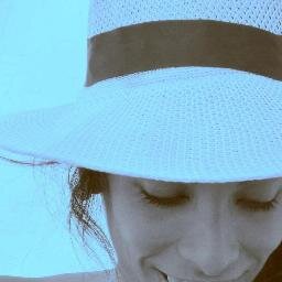 Estudiante universitaria (UNC) Bailarina del corazón. 
Mi vida es Jesús.