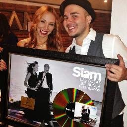 Club Oficial creado en Cali para apoyar la carrera de @grupoSIAM Duo ganador del factor x 2009.Carlos y Carolina. Promocionando #TuCariño  Su nuevo Sencillo