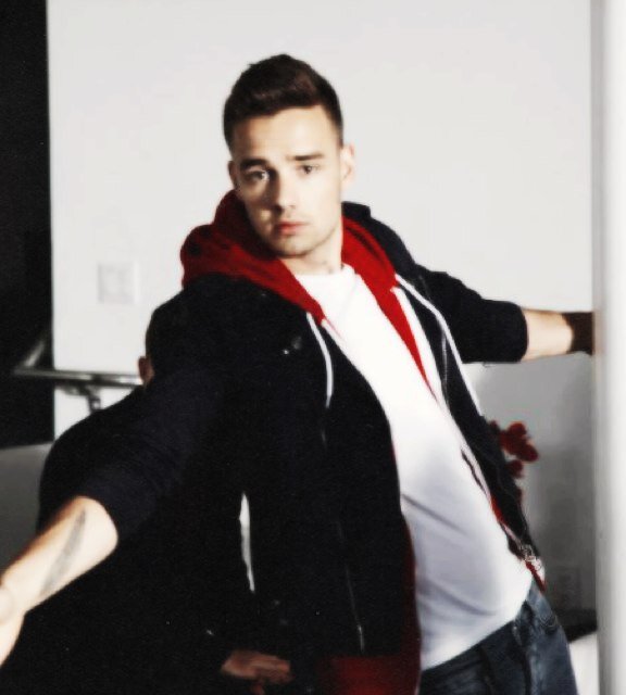 LiamPayne_SS's profile picture. I made a huge mistake I'm sorry for eveythimg I did to you Nicole.... Please dont leave me... I love you❤

(Offical FanFic account For Selfless Sacrfice)