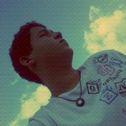 #DEUS . Levíta , cristão , 17 anos , música , guitarrista(easy) & bla bla bla ...