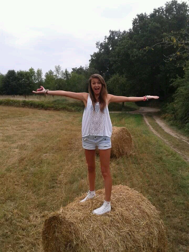 SonniiaDLF_2LF's profile picture. #CodySimpson #SelenaGomez #NiallHoran #TaylorSwift #NathanSykes #JustinBieber #DemiLovato #CarlyRaeJepsen Anaïs ♥ Camille ♥ Roxane ♥