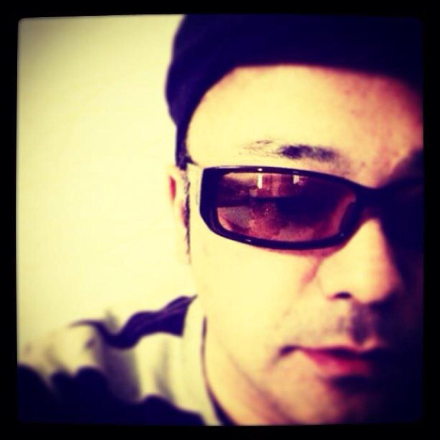 1itchy09's profile picture. 窒息しそうな世の中だ