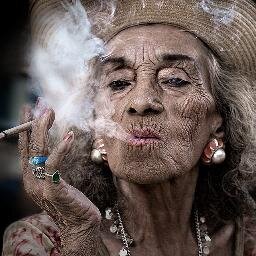 evisbak's profile picture. 