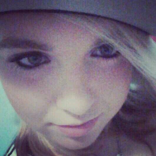 I'm Allie and so you should follow me im fun!!! I love one direction. kik- allie1Dlove94. ;)