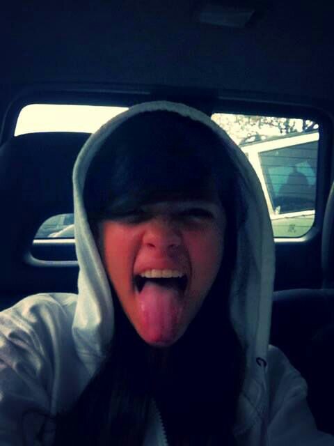 tefii_3's profile picture. 15*...Soy un chica sencilla que le gusta divertirse mucho pero primero mis estudio que todo...☺futura surfista