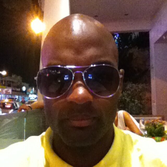 homaashman's profile picture. 