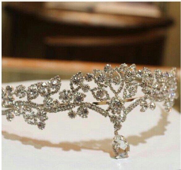 ‏‏وسائل التوصل الحديثه سلاح ذو حديين فاحسسن إستخدامها.♦