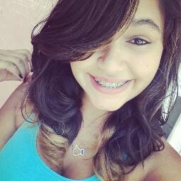 (Anita) 'Sempre Fora Do EixoOoo , ♔É Estranho Sentir Tudo & Não Demonstrar nada Sou O Que so0ou & Não O Que Querem ,  Sou Perfeitament-e Imperfeita
