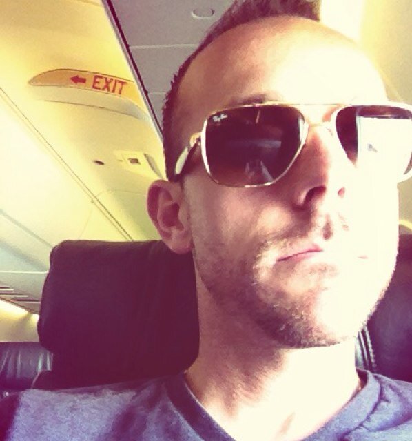 Social, sensible, all-around-good-guy transplant from southern Indiana to DC/VA. An interior designer not afraid to show some wit, sass, and pizazz.