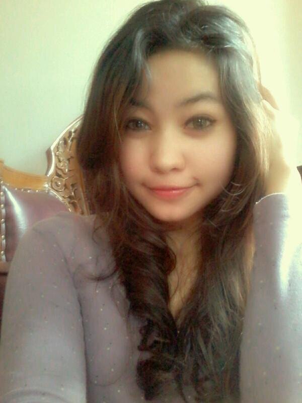 «18 dec 90» ♥my fam, ♥my friends, ♥my life, ♥my j0b, ♥my lovely..